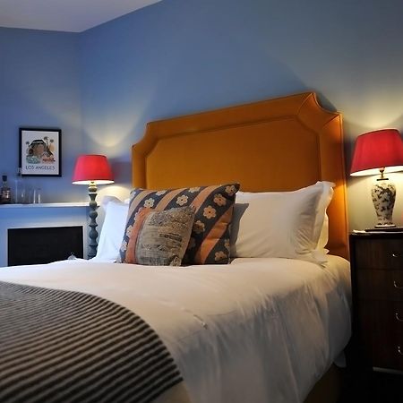 Bel And The Dragon-Cookham Hotel Екстериор снимка