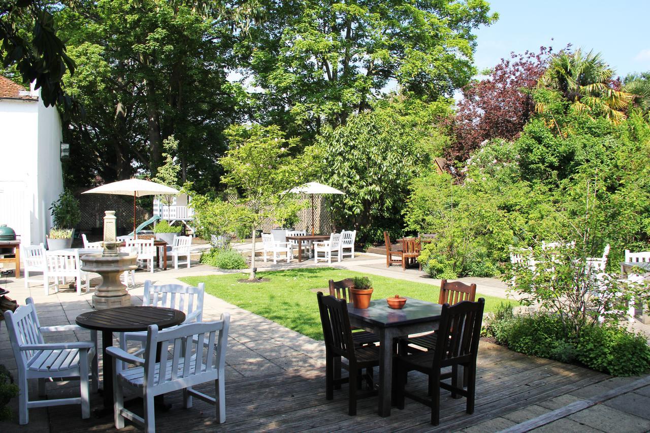 Bel And The Dragon-Cookham Hotel Екстериор снимка