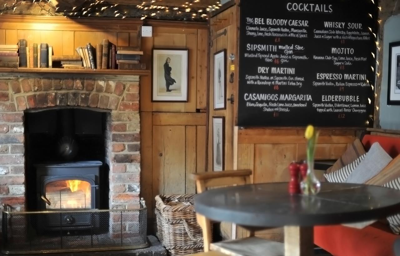Bel And The Dragon-Cookham Hotel Екстериор снимка
